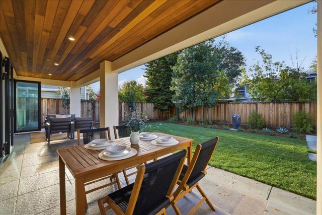 852 La Para Avenue, Palo Alto CA: https://media.crmls.org/mediaz/8eca081d-10f6-447d-91d8-7aa255ffec84.jpg