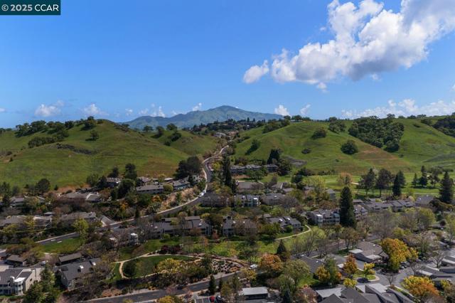 1244 Singingwood Ct., Walnut Creek CA: https://media.crmls.org/mediaz/8eca9e2f-7144-406c-8481-9a83b52a496b.jpg