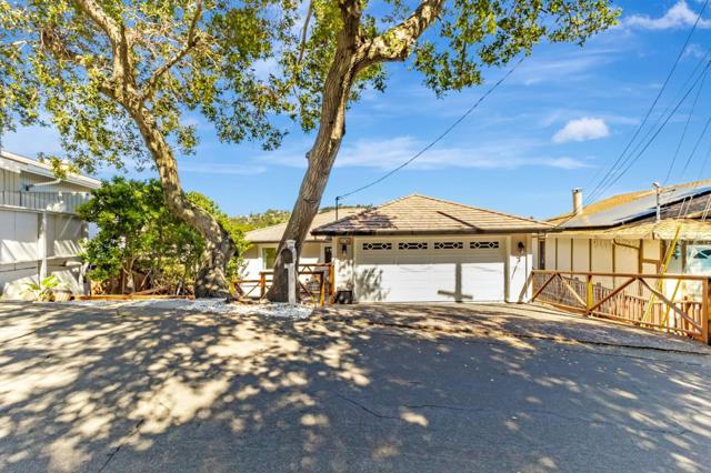 106 Madera Avenue, San Carlos CA: https://media.crmls.org/mediaz/8ecbe46d-3378-4a2d-8acb-2aec60f7e9b6.jpg