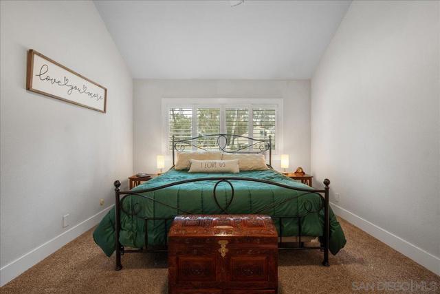 10212 Caminito Pitaya, San Diego CA: https://media.crmls.org/mediaz/8ecc11d9-976f-4335-a200-1ed5e8aebda1.jpg
