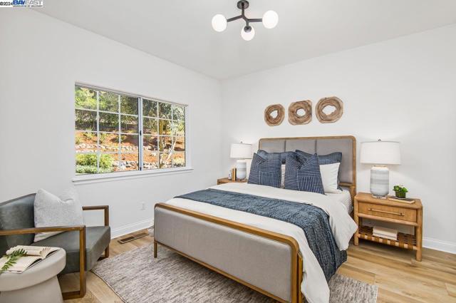 Image 23 of 48 For 952 Gray Fox Cir