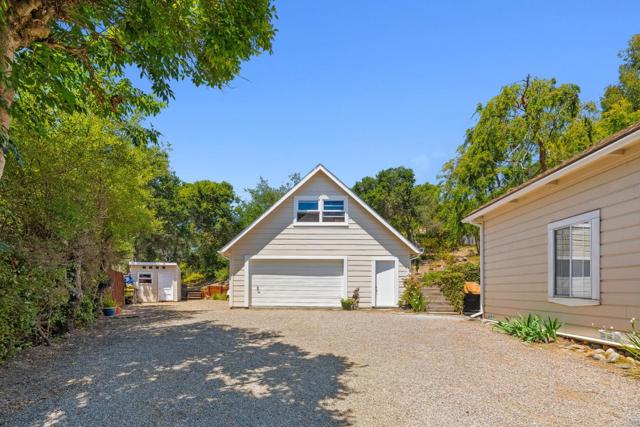 1284 Amesti Road, Corralitos CA: https://media.crmls.org/mediaz/8ecc5574-5405-424a-aff9-67b457f4073f.jpg