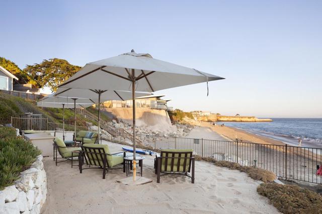 2900 E Cliff Drive, Santa Cruz CA: https://media.crmls.org/mediaz/8eccc77c-f62b-4b58-8882-77f78755ac01.jpg