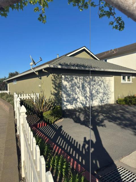 12500 Rogge Village Way, Salinas CA: https://media.crmls.org/mediaz/8ecce0c8-2ed7-4edc-8f94-d6a8b2a414f0.jpg