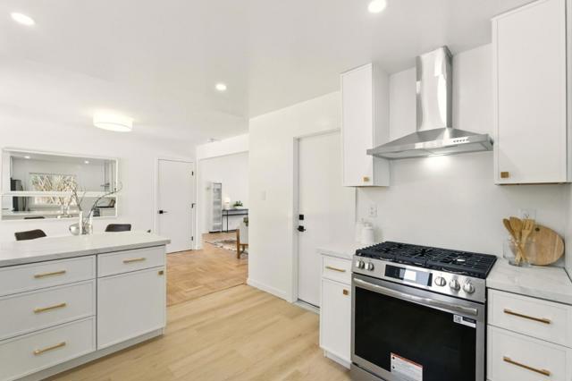 1016 Patricia Avenue, San Mateo CA: https://media.crmls.org/mediaz/8ecd2418-3f38-4a7d-b525-cb39080a8fb9.jpg