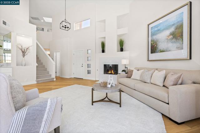 122 Cortona Dr, San Ramon CA: https://media.crmls.org/mediaz/8ecd98b2-b796-46e4-9682-c3a11e762b79.jpg