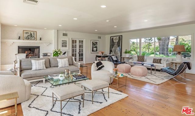 10999 Ojai Santa Paula Road, Ojai CA: https://media.crmls.org/mediaz/8ecf1b16-e910-4e46-a1dd-f1e8a2880f36.jpg