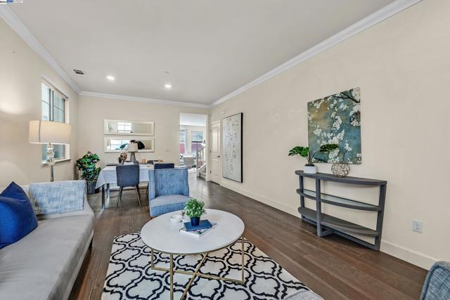 Image 7 of 55 For 382 Crestview Cir