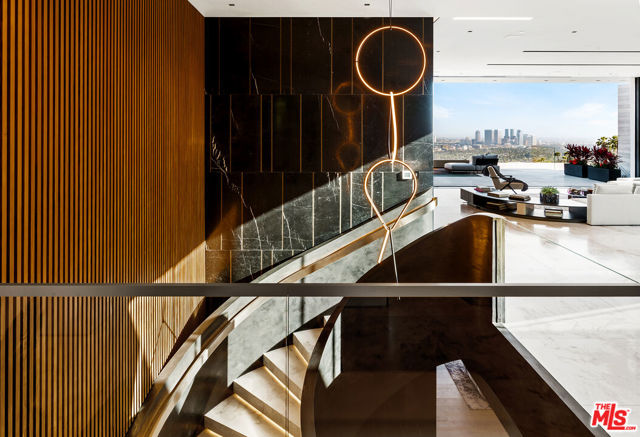 1108 Wallace, Beverly Hills CA: https://media.crmls.org/mediaz/8ed05040-a3ee-4529-858a-03738552f3d1.jpg