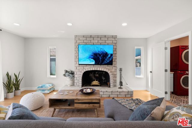 2804 Spreckels Lane, Redondo Beach, California 90278, 3 Bedrooms Bedrooms, ,2 BathroomsBathrooms,Residential,For Sale,Spreckels,25587309