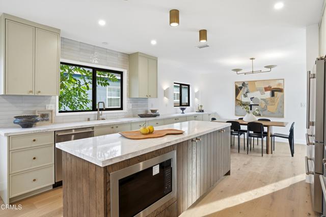 Detail Gallery Image 10 of 37 For 2801 Ceilhunt Ave, Los Angeles,  CA 90064 - 4 Beds | 2 Baths