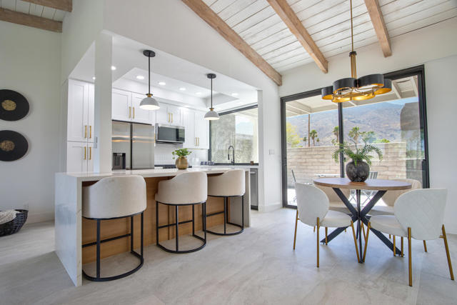 842 N Calle De Pinos, Palm Springs, CA 92262