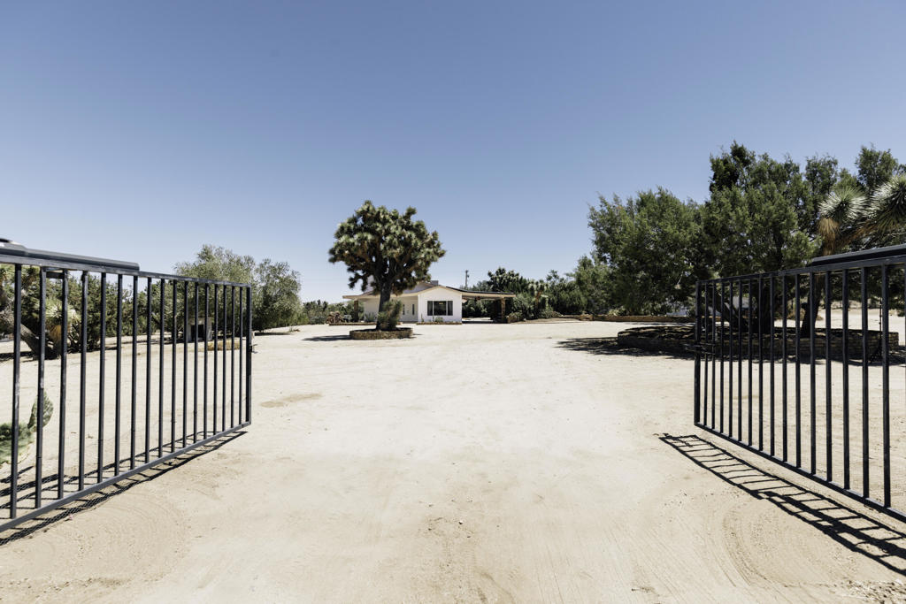 8837 Hardesty Drive Drive