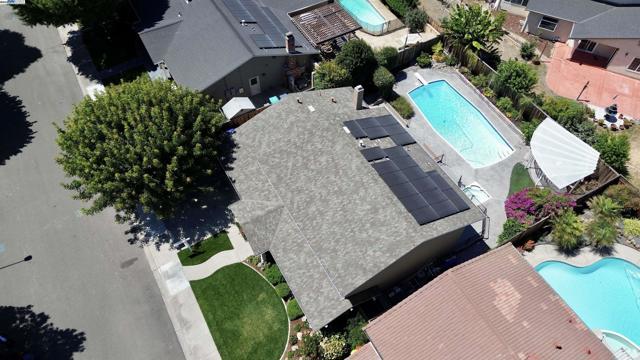 2531 Willowren Way, Pleasanton CA: https://media.crmls.org/mediaz/8ed32b94-ee34-400c-b53f-5018e43aacfe.jpg