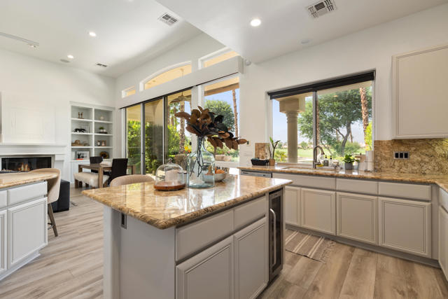 79953 Rancho La Quinta Drive, La Quinta CA: https://media.crmls.org/mediaz/8ed38867-a973-4f05-b796-2d04bbdf4d4f.jpg