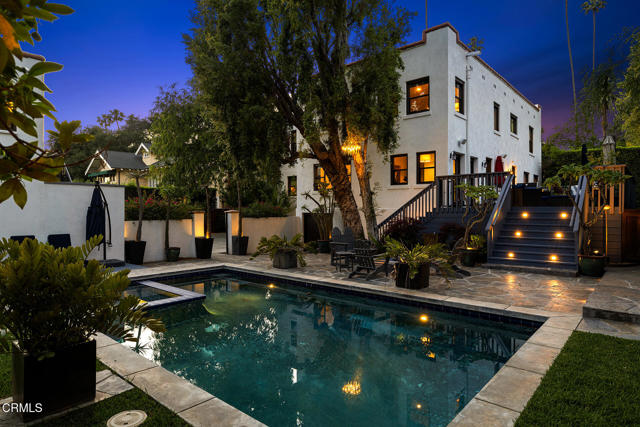 1052 New York Drive, Altadena CA: https://media.crmls.org/mediaz/8ed430eb-301d-4696-8a09-d661625d4caf.jpg