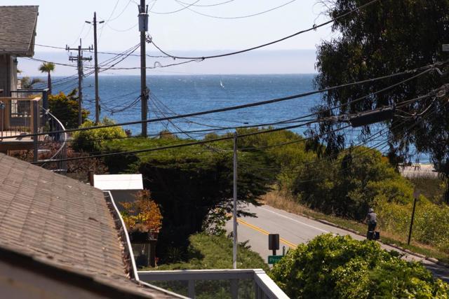 21130 E Cliff Drive, Santa Cruz CA: https://media.crmls.org/mediaz/8ed4ae0d-1e3a-4127-84f3-7688f60ee0f1.jpg