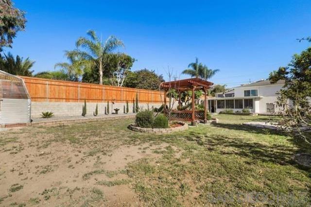 5442 San Onofre Ter, San Diego CA: https://media.crmls.org/mediaz/8ed4af7b-4f76-4ae5-8d4d-9db16ce5bbe9.jpg