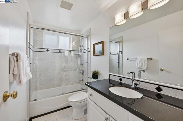 Image 23 of 30 For 15596 Tilden St