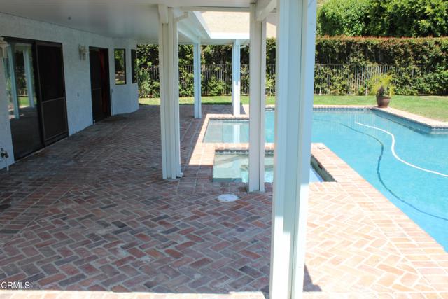 14062 Atwood Court, Moorpark CA: https://media.crmls.org/mediaz/8ed4e794-152c-487f-9cc6-486c31e55e49.jpg