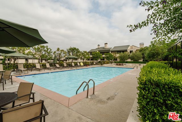 2227 Century Hill, Los Angeles CA: https://media.crmls.org/mediaz/8ed4f13a-df73-4e78-ac27-aa3797025146.jpg