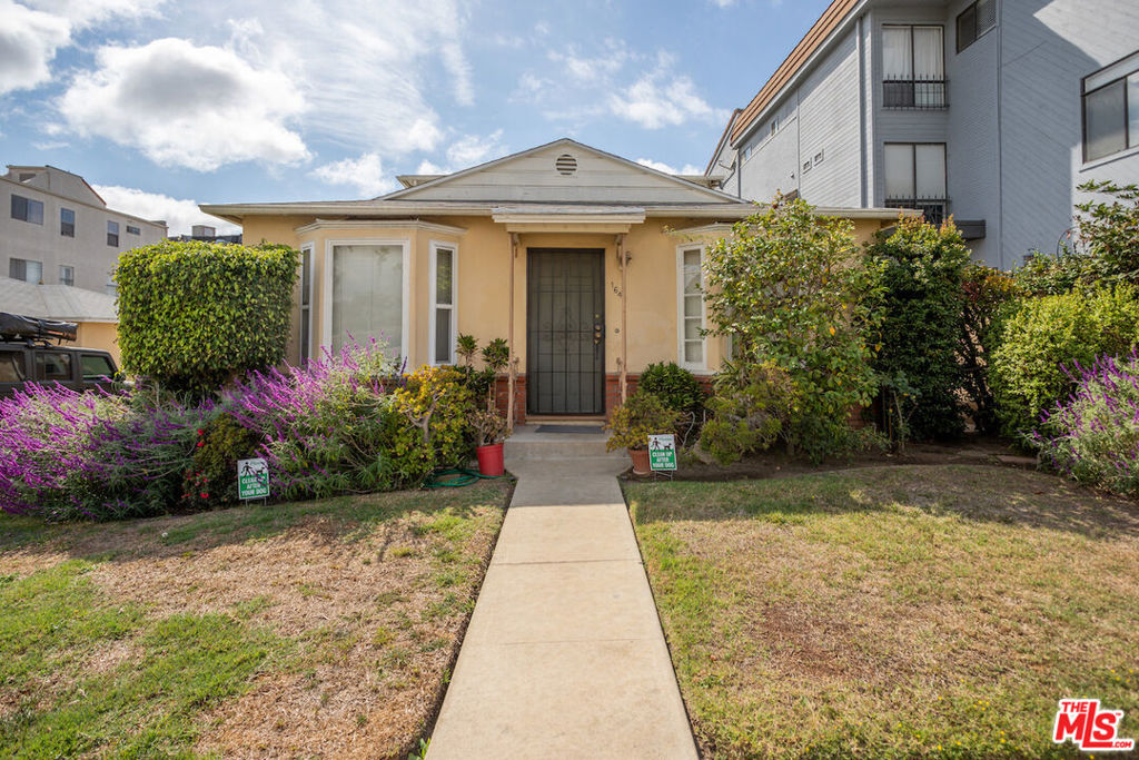 1643 Selby Avenue, Los Angeles, CA 90024