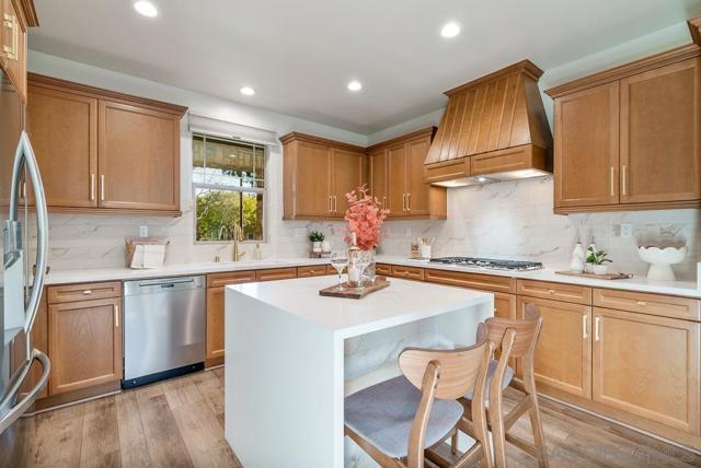 Image 6 of 64 For 15820 Paseo Del Sur