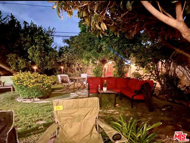5944 Irvine Avenue, North Hollywood CA: https://media.crmls.org/mediaz/8ed84016-0f1c-4ba6-bf59-8e473f731074.jpg