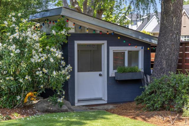 2200 Hillside Drive, Burlingame CA: https://media.crmls.org/mediaz/8ed9f0b5-6476-4749-aa92-7dfd0d82296d.jpg