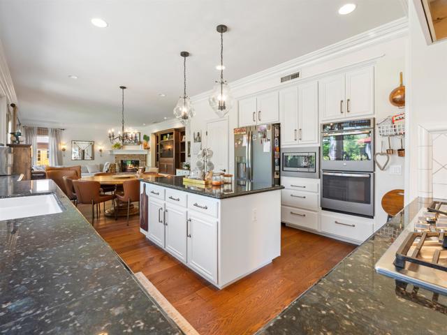 3424 CAMINO ALEGRE, Carlsbad CA: https://media.crmls.org/mediaz/8edad931-d807-4969-97c7-323d68a19ffc.jpg