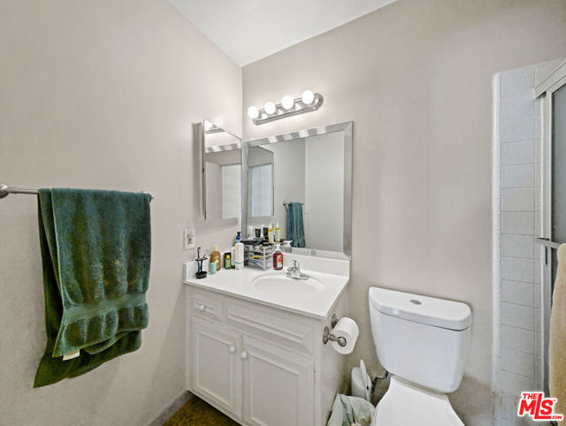 1538 11th Street, Santa Monica CA: https://media.crmls.org/mediaz/8edae0a6-c0f5-44d4-8a99-6340a87c8bc1.jpg