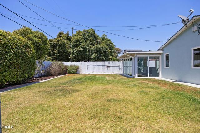 281 Eva Street, Ventura CA: https://media.crmls.org/mediaz/8edb517d-a93e-4e82-b92b-3b0dfe6fb55d.jpg
