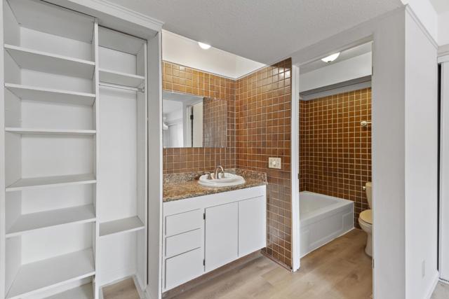 500 W Middlefield Road, Mountain View CA: https://media.crmls.org/mediaz/8edb5ee7-0355-4446-ac34-4e9b5eb77449.jpg