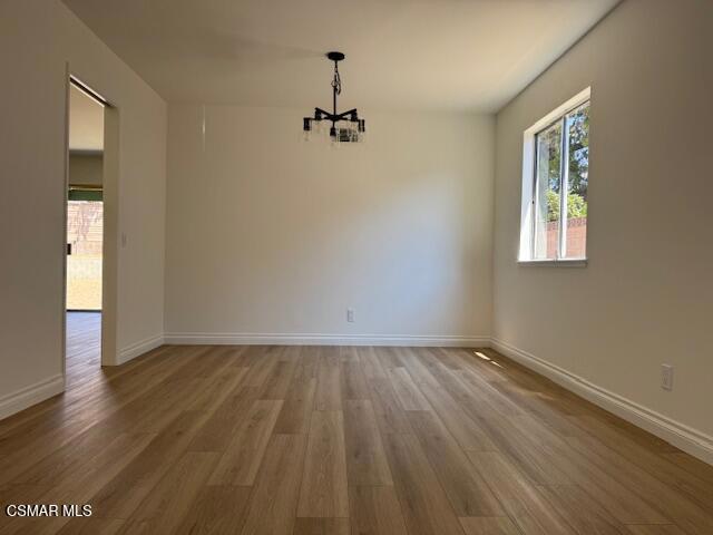 6507 Tamarind Street, Oak Park CA: https://media.crmls.org/mediaz/8edbaeaf-8121-47d0-a588-1f0c24d6fbee.jpg