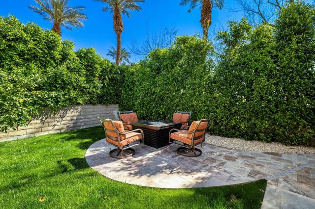 48205 Vista De Nopal, La Quinta CA: https://media.crmls.org/mediaz/8edbdffc-fed2-4623-b7ed-0a3549f28cdd.jpg