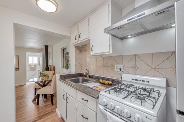 533 Flagg Avenue, San Jose CA: https://media.crmls.org/mediaz/8edc0420-0caf-4be9-bb80-3ca75bbe01c7.jpg