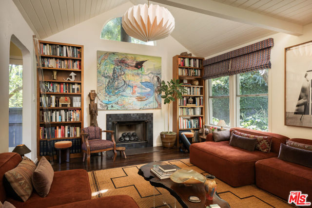 1452 Westerly Terrace, Los Angeles CA: https://media.crmls.org/mediaz/8edcc7ee-364c-4549-8325-ce90113a8035.jpg