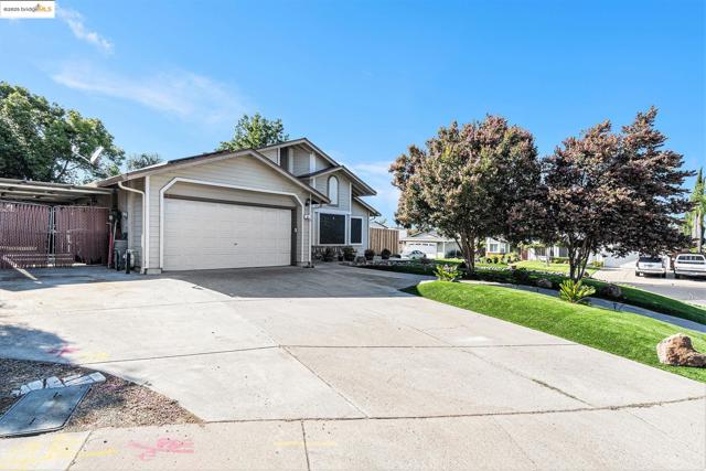 80 Mandeville Ct, Oakley CA: https://media.crmls.org/mediaz/8edcd1bb-78e4-4d2f-a91a-ef01a12369bb.jpg