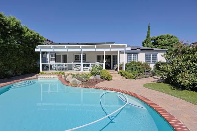 Image 37 of 55 For 733 Alameda  