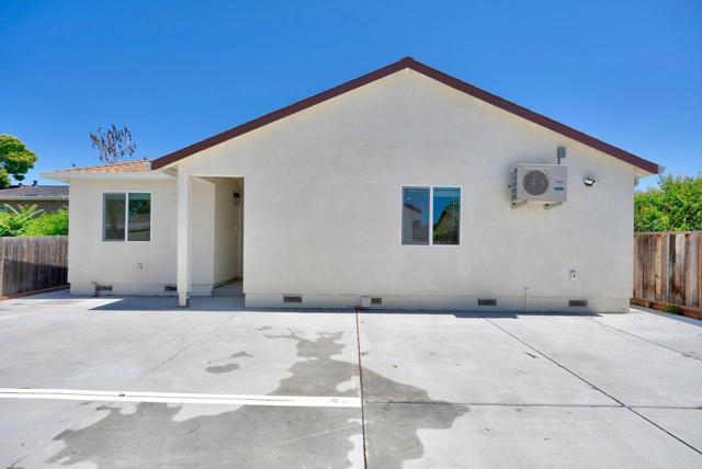264 N 34th Street, San Jose CA: https://media.crmls.org/mediaz/8edd797b-a23d-4203-b141-f9dc9be63786.jpg