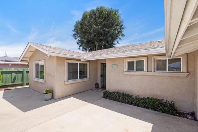 271 Gull Pl, El Cajon CA: https://media.crmls.org/mediaz/8edda4b5-7b10-4097-8803-60aef016ffda.jpg