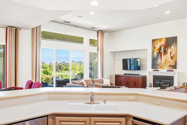228 White Horse Trail, Palm Desert, CA 92211