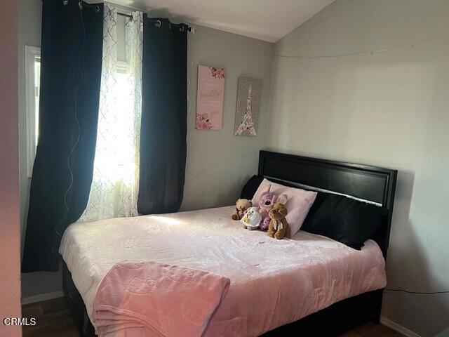 Detail Gallery Image 6 of 11 For 154 El Medio St, Ventura,  CA 93001 - – Beds | – Baths