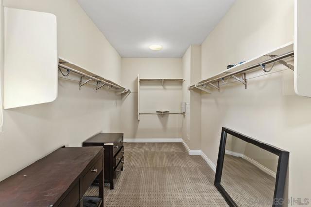 1833 Corte Galeana, Chula Vista CA: https://media.crmls.org/mediaz/8edfeb7b-9694-42d6-93f4-ab252e5b96fa.jpg