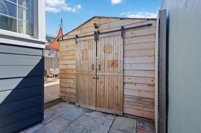 2830 69th Avenue, Oakland CA: https://media.crmls.org/mediaz/8ee049f6-62d8-4ceb-87da-746bc2f23754.jpg