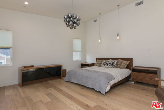 2022 Harriman Lane, Redondo Beach, California 90278, 5 Bedrooms Bedrooms, ,4 BathroomsBathrooms,Residential,Sold,Harriman,24456453