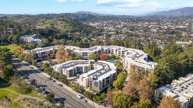 Detail Gallery Image 41 of 44 For 4499 via Marisol 113a,  Los Angeles,  CA 90042 - 2 Beds | 2 Baths