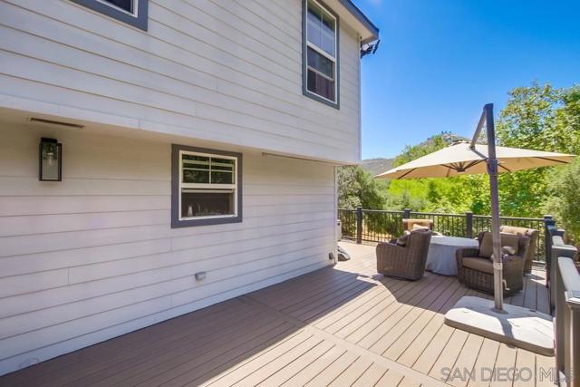 210 Frances Dr, El Cajon CA: https://media.crmls.org/mediaz/8ee222e7-1548-4f90-b3d9-f2b370c0253b.jpg