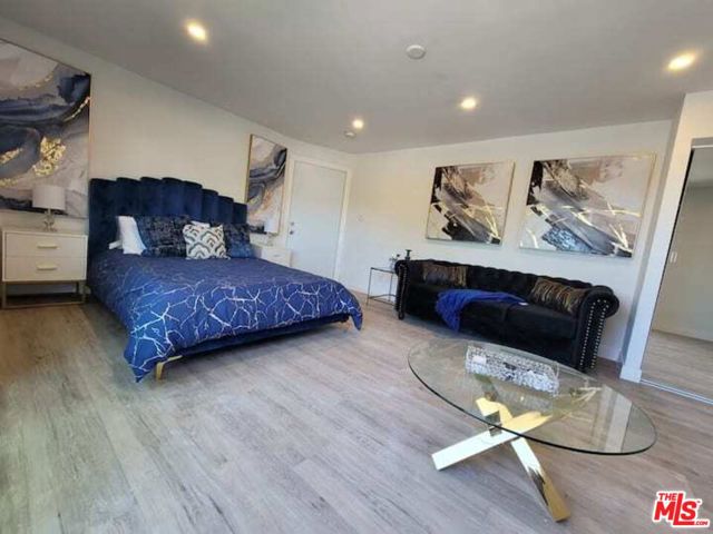 1820 S La Brea Avenue, Los Angeles CA: https://media.crmls.org/mediaz/8ee27b11-7c01-4c5c-9952-21a876f8f997.jpg