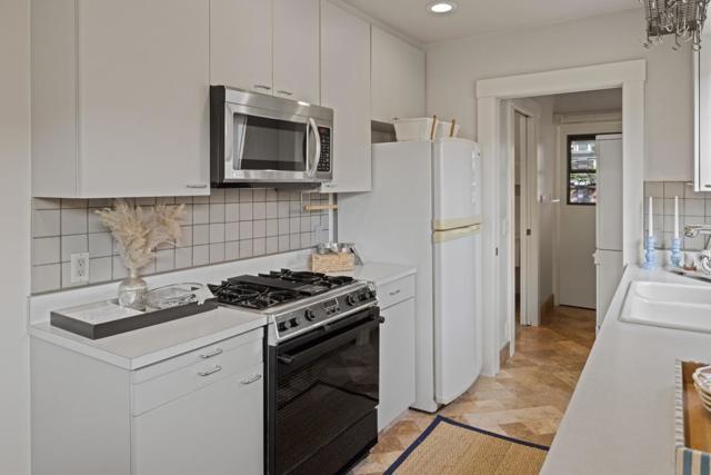110 Forest Avenue, Pacific Grove CA: https://media.crmls.org/mediaz/8ee3b84e-9fb0-43f8-a4fd-06496e384a6c.jpg